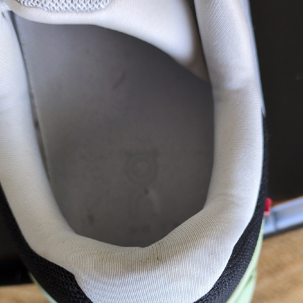 Cloudtec Sole Athletic Shoes - Picture 3 of 16